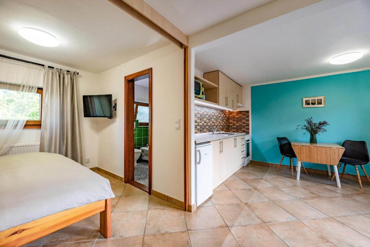 bergRESORT apartments Decin Bagian luar foto
