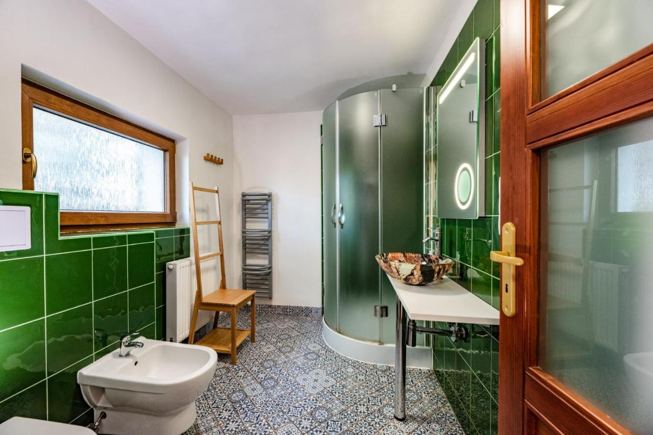 bergRESORT apartments Decin Bagian luar foto
