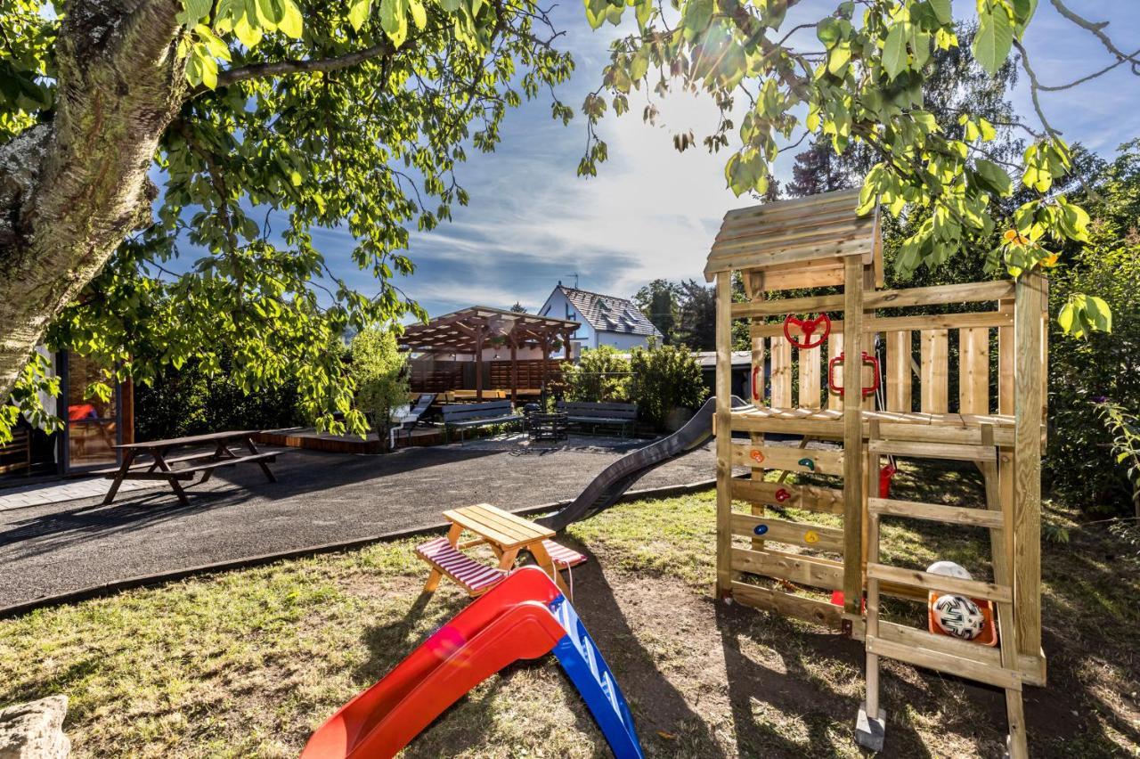 bergRESORT apartments Decin Bagian luar foto