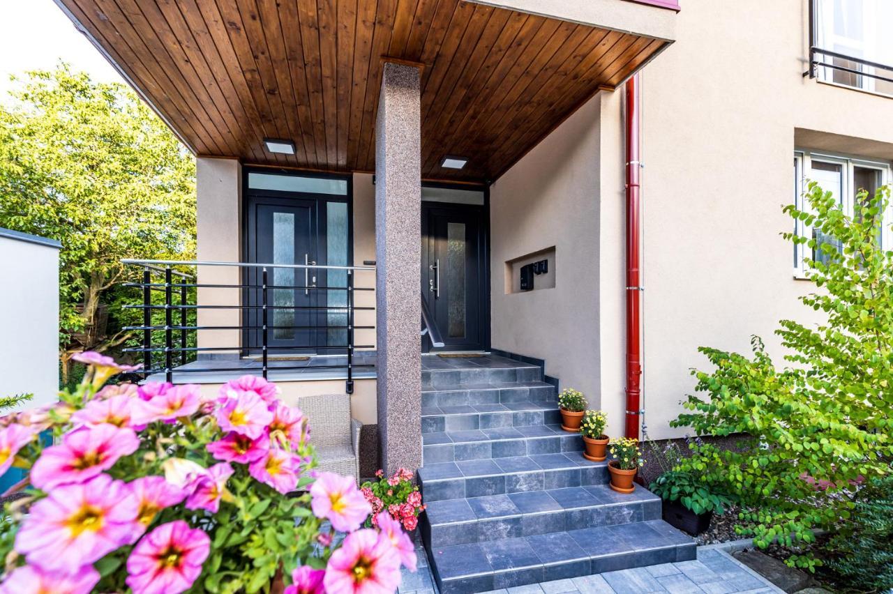 bergRESORT apartments Decin Bagian luar foto